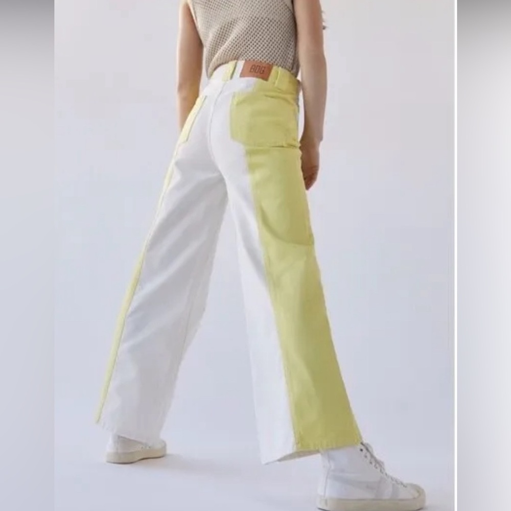 URBAN OUTFITTERS BDG JEANS SIZE 26